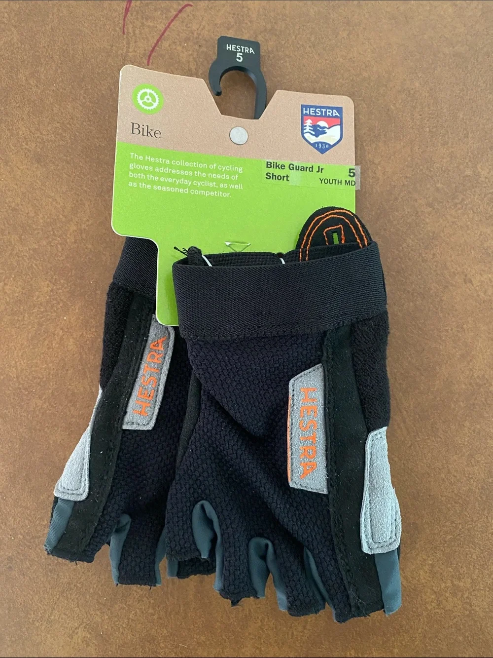 NWT! Hestra Youth Bike Guard Short Gloves in Black and Gray with Orange Logo